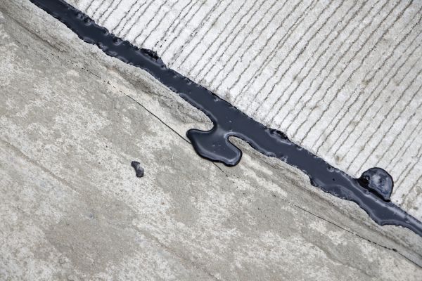 Pavement Crack Sealing in Elkhart
